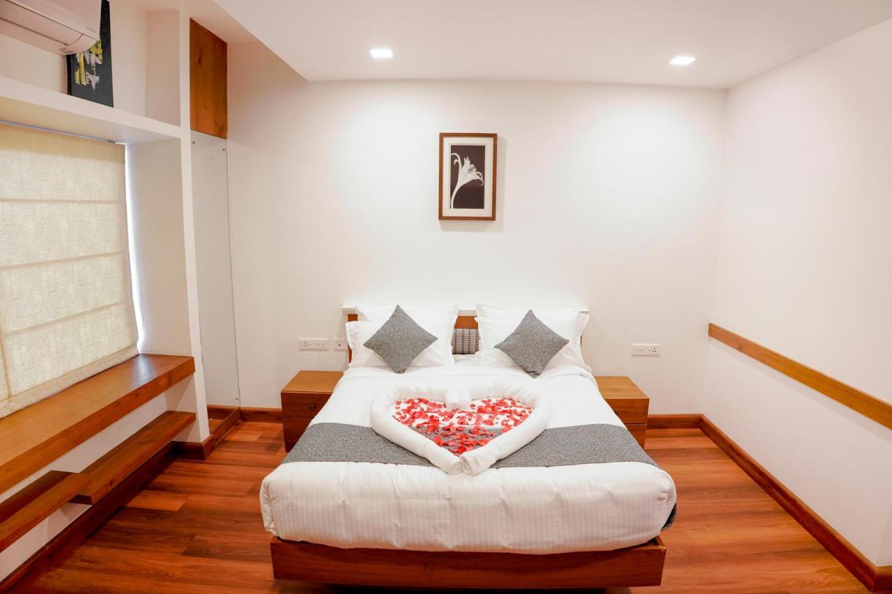 Mpsroyalsuites Perintalmanna Esterno foto