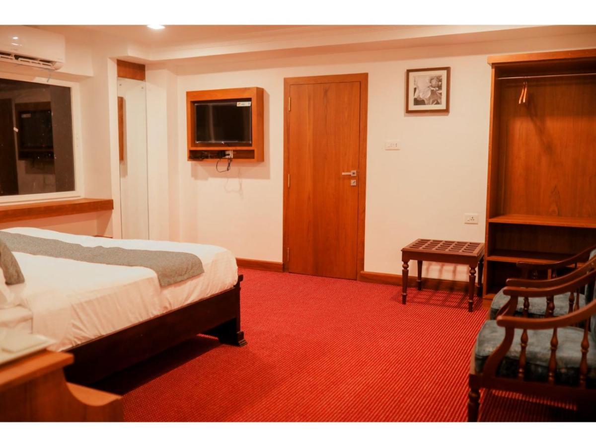 Mpsroyalsuites Perintalmanna Esterno foto